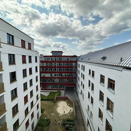 Either Private 2B2B Or Shared 1B1B, Luxury, Bright, Spacious Берлин Экстерьер фото